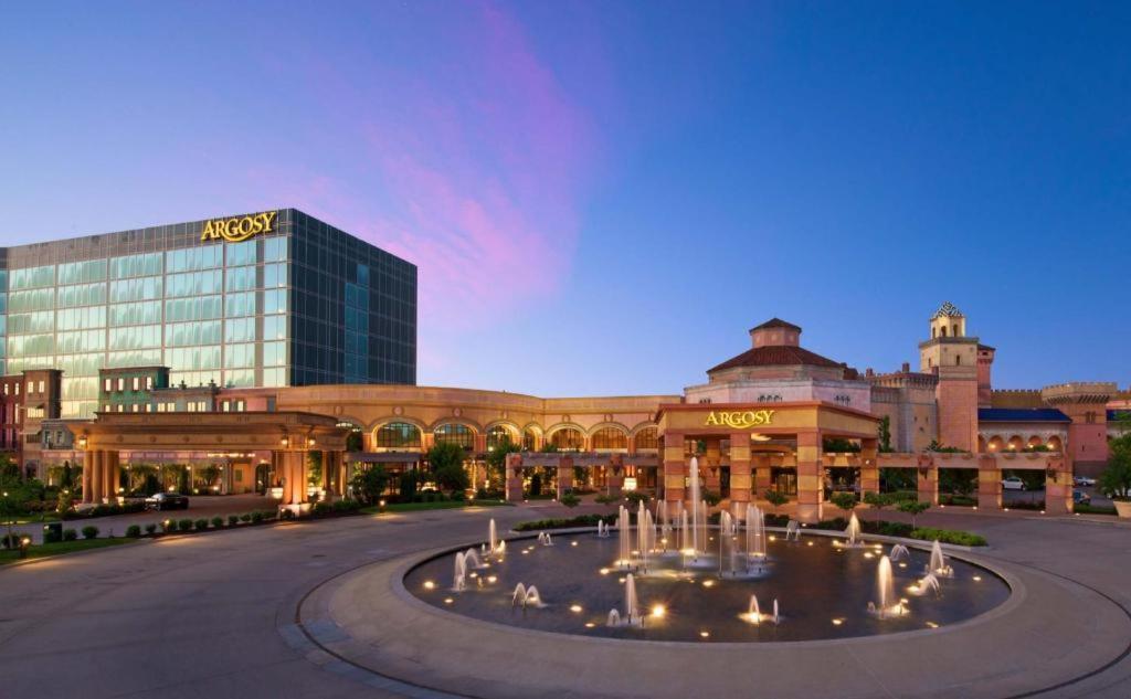 Argosy Casino Hotel & Spa Riverside Екстериор снимка