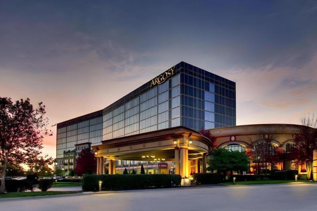 Argosy Casino Hotel & Spa Riverside Екстериор снимка