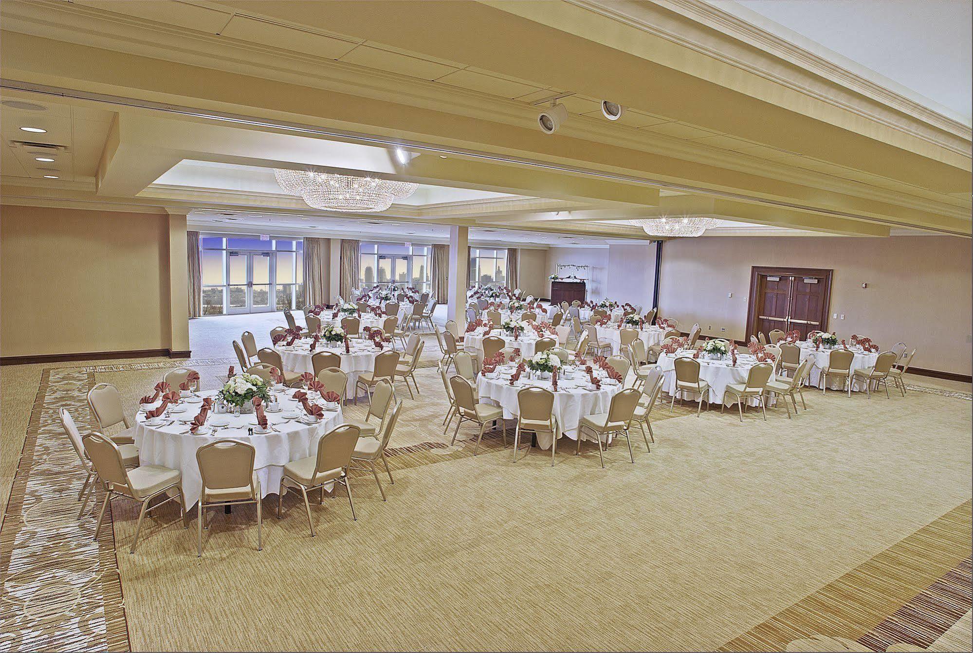 Argosy Casino Hotel & Spa Riverside Екстериор снимка